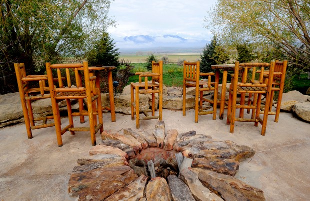 Beartrap1/firepit1.jpg